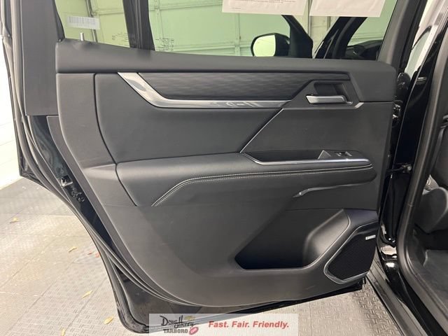 Used 2025 GMC Acadia Elevation FWD image 34