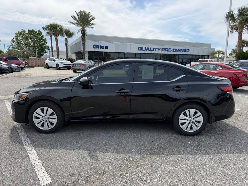 Used 2025 Nissan Sentra S image 2