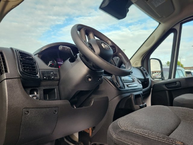 Used 2024 RAM ProMaster 2500 w/ Convenience Group FWD image 6