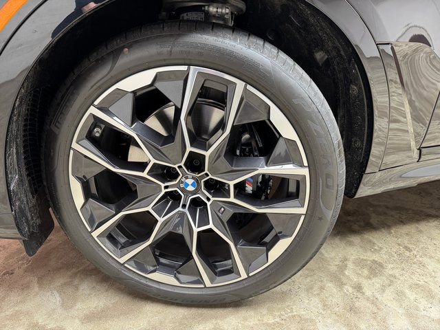 Used 2026 BMW X7 xDrive40i AWD/4WD image 27