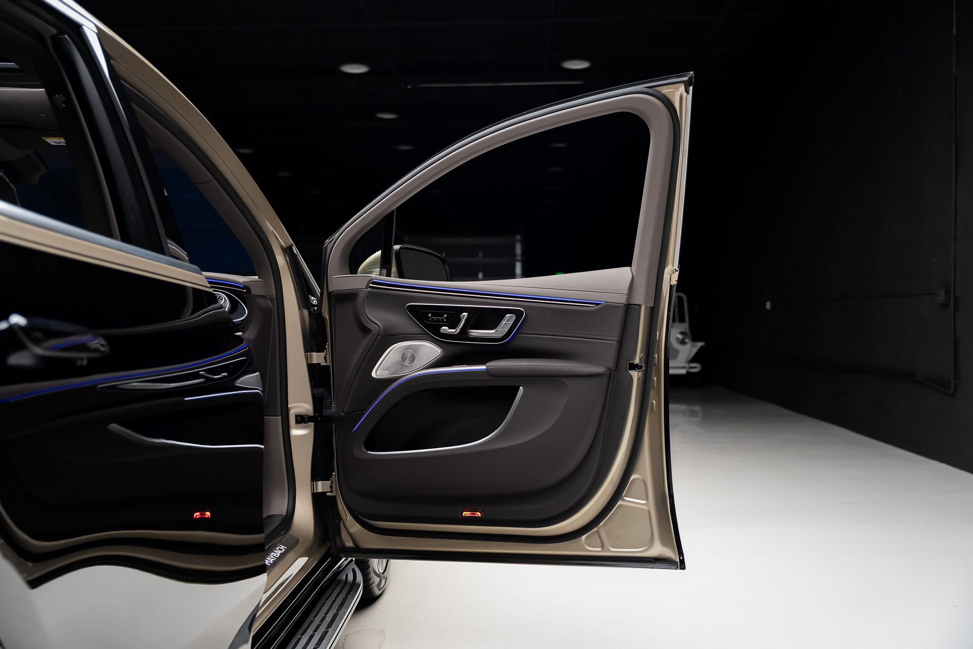 Used 2024 Mercedes-Benz Maybach EQS 680 4MATIC image 61