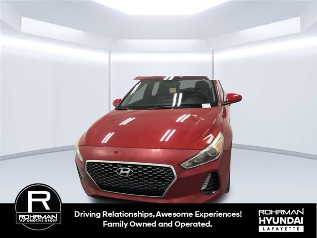 Used 2020 Hyundai Elantra GT FWD image 3