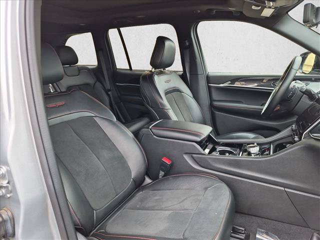 Used 2022 Jeep Grand Cherokee Trailhawk w/ Luxury Tech Group III AWD/4WD image 21