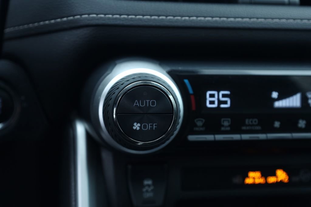 Used 2023 Toyota RAV4 XLE w/ Convenience Package image 8