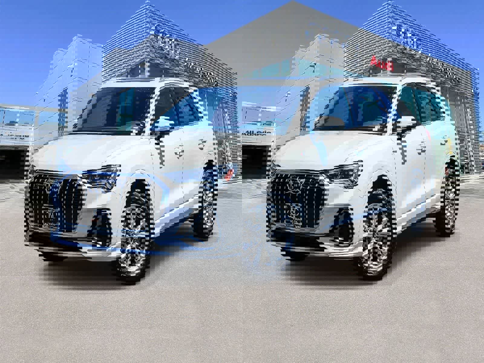 Used 2023 Audi Q3 2.0T Premium w/ Convenience Package AWD/4WD image 1