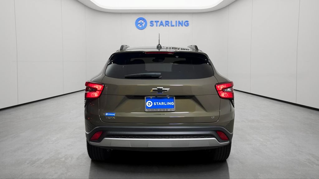 Certified 2024 Chevrolet Trax LT w/ Driver Confidence Package FWD image 17