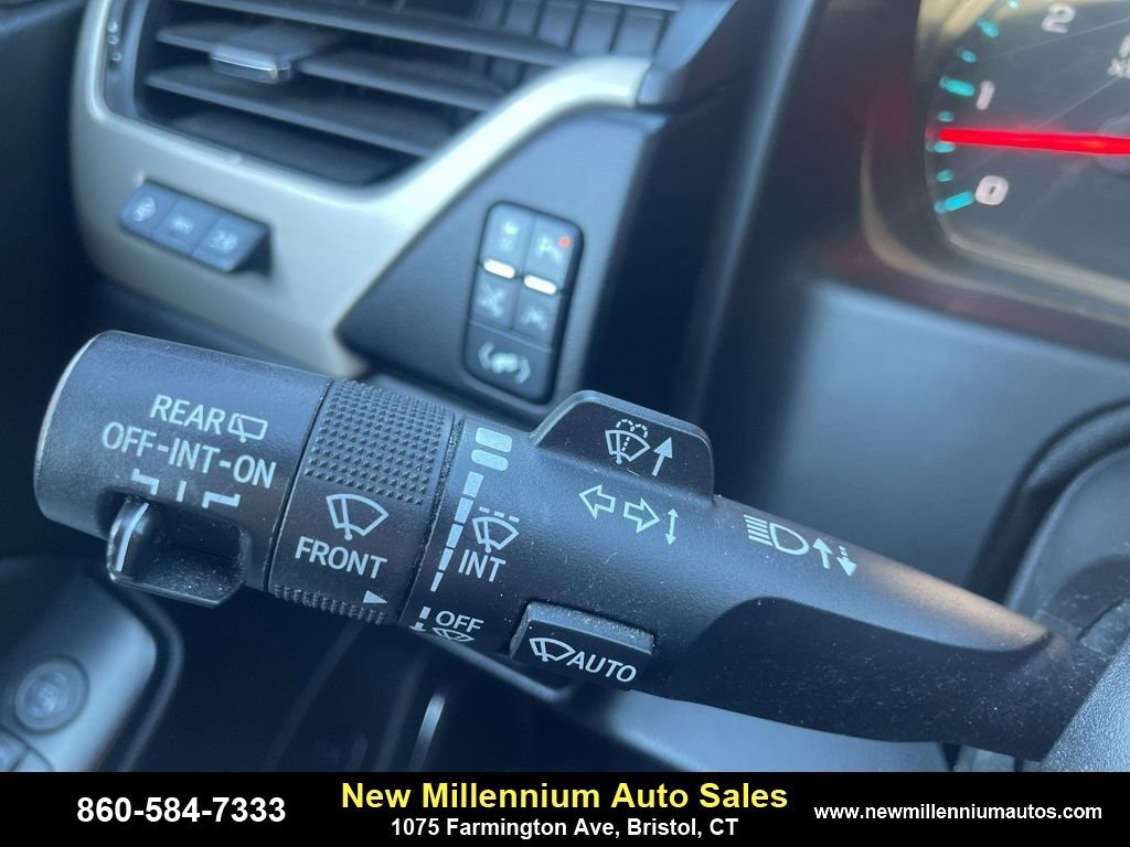 Used 2020 GMC Yukon Denali w/ Denali Ultimate Package image 16