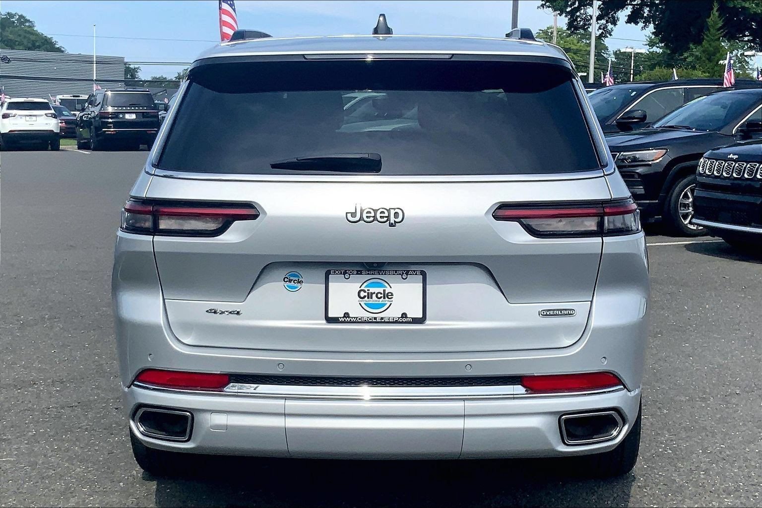 Certified 2023 Jeep Grand Cherokee L Overland AWD/4WD image 4