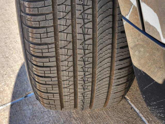 Used 2026 Land Rover Defender 130 X-Dynamic SE image 11