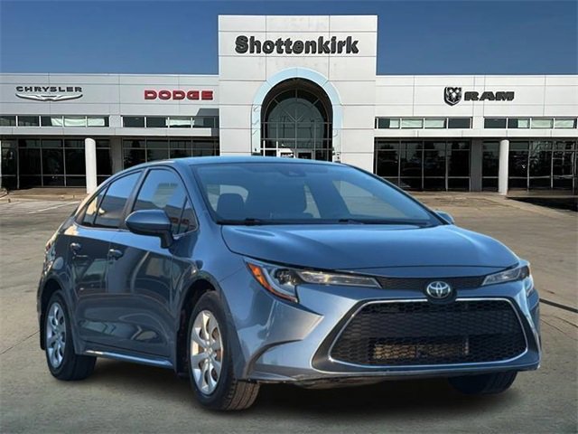 Used 2021 Toyota Corolla LE image 1