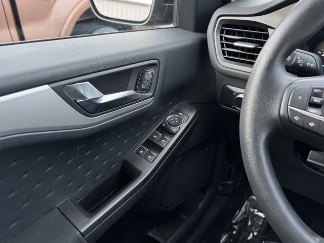 Used 2020 Ford Escape SE image 31