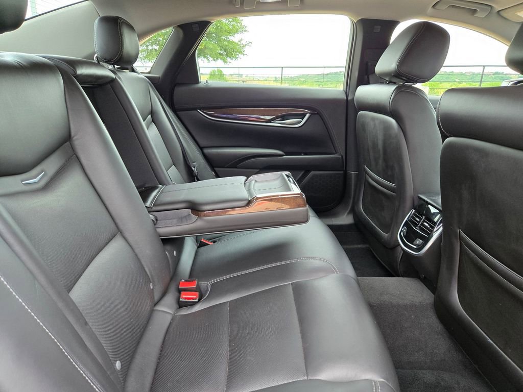 Used 2017 Cadillac XTS Luxury image 29