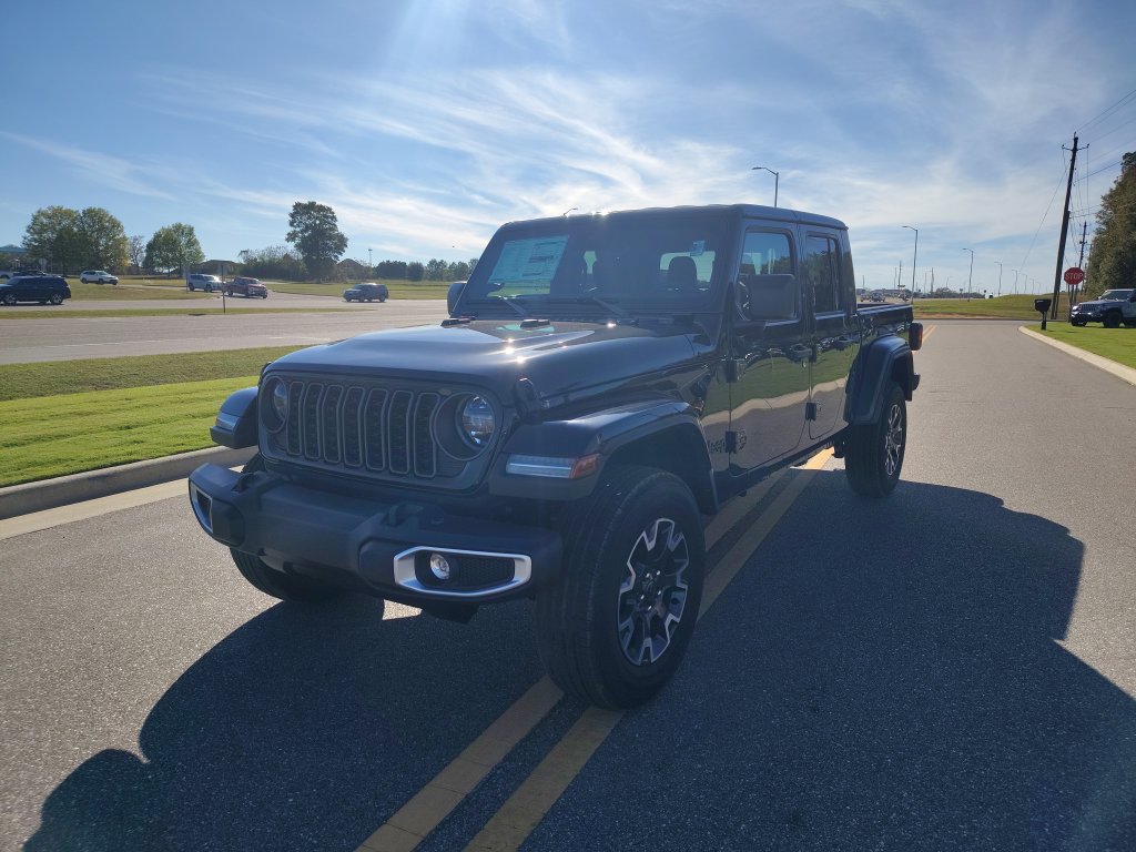 New 2025 Jeep Gladiator Sport w/ Premium Package AWD/4WD image 3