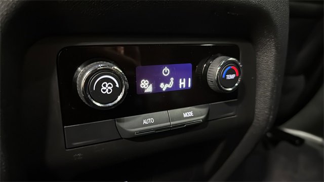 Used 2025 Chevrolet Traverse LT image 26