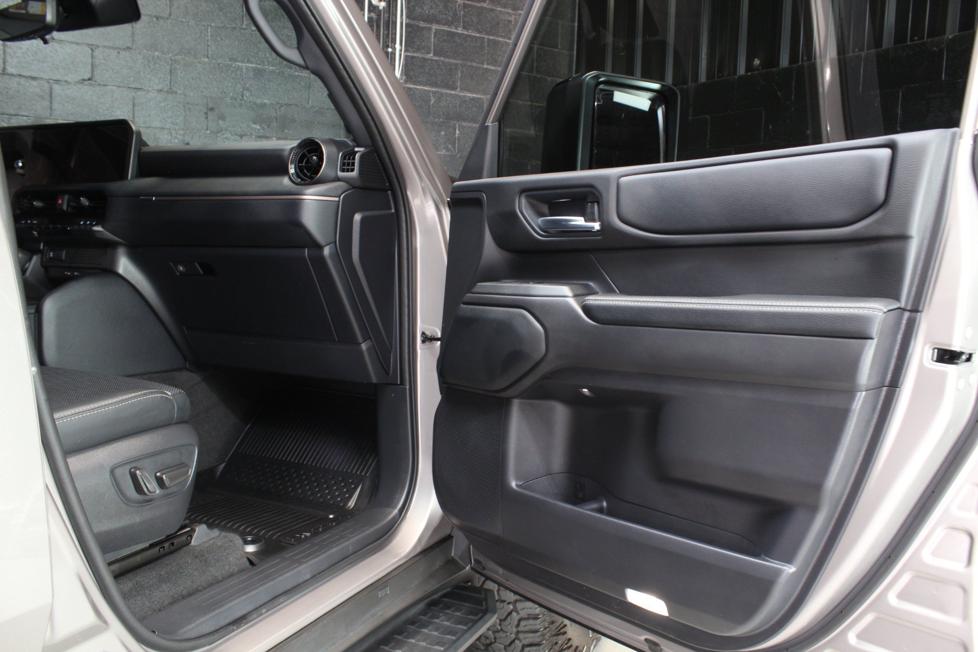 Used 2025 Toyota Land Cruiser w/ Premium Package AWD/4WD image 37