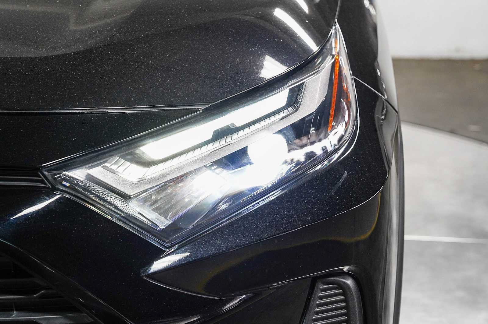 Certified 2023 Toyota RAV4 XLE w/ Convenience Package FWD image 8