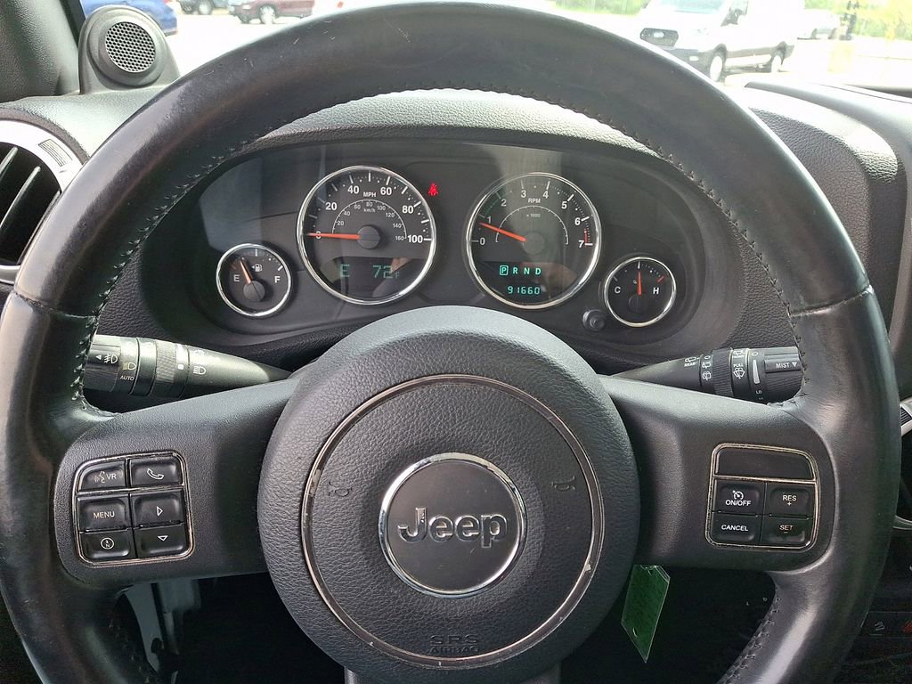 Used 2012 Jeep Wrangler Unlimited Sahara w/ Dual Top Group image 17