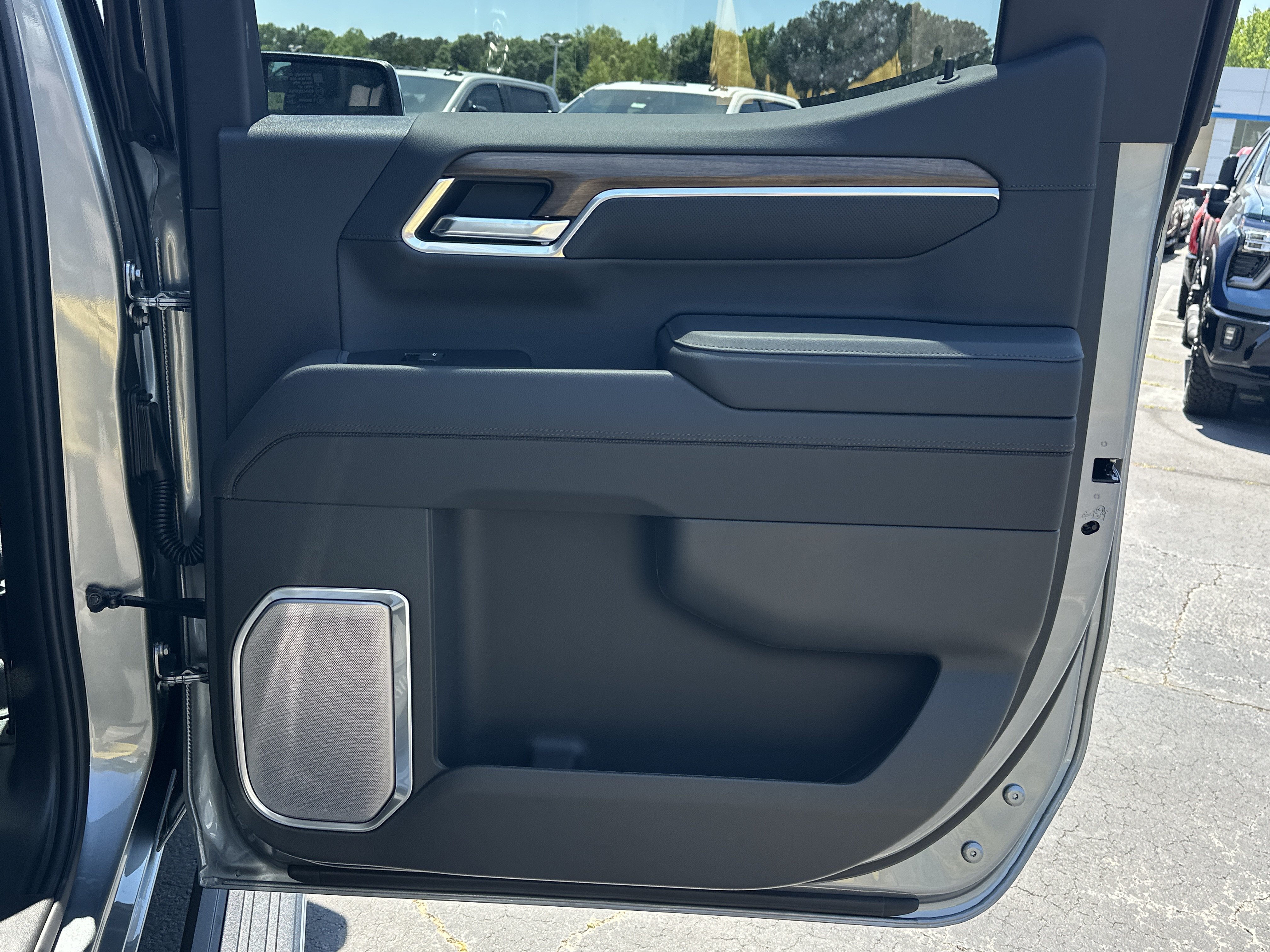 New 2026 Chevrolet Silverado 1500 High Country AWD/4WD image 18