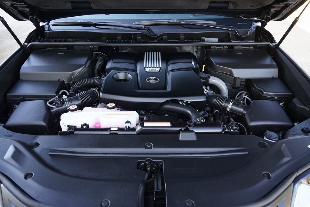 Used 2026 Lexus LX 600 4WD w/ Appearance Package image 35