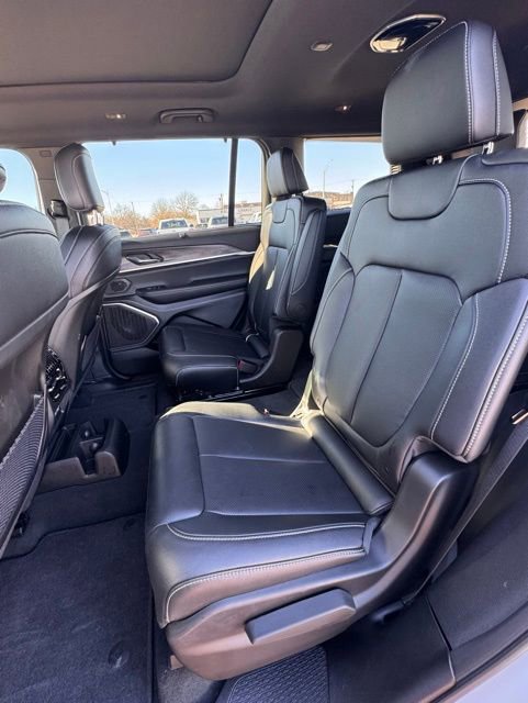 New 2025 Jeep Grand Cherokee L Limited w/ Luxury Tech Group II image 12