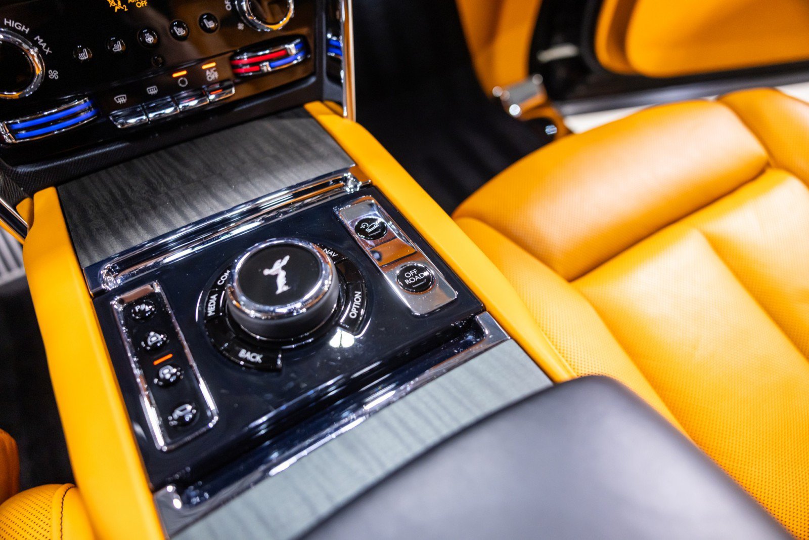 Used 2022 Rolls-Royce Cullinan AWD/4WD image 45