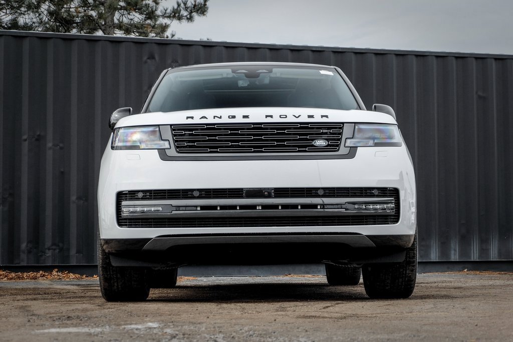 New 2025 Land Rover Range Rover SE image 5