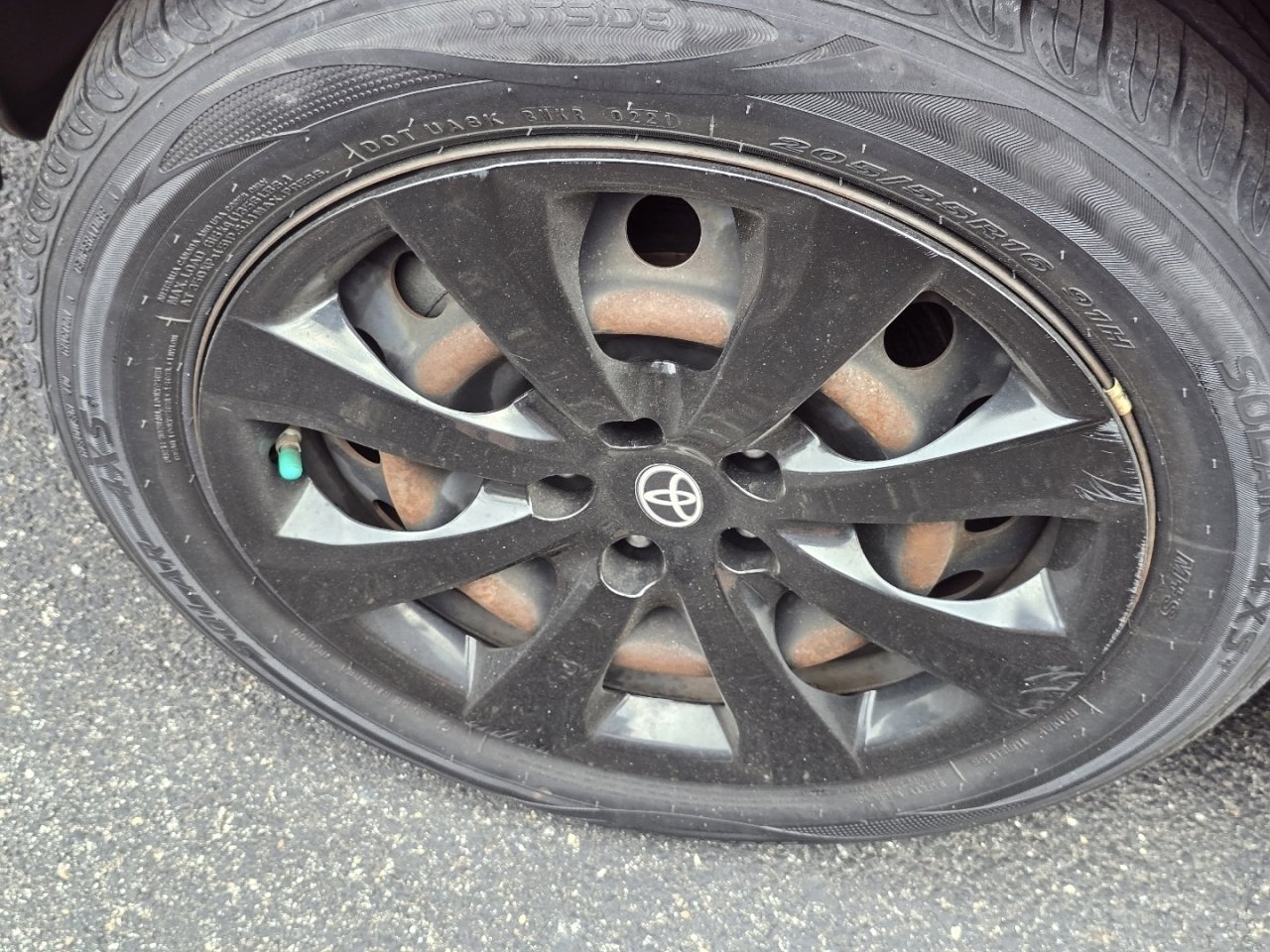 Used 2020 Toyota Corolla LE image 13