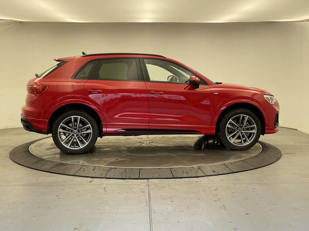 New 2025 Audi Q3 2.0T Premium image 8