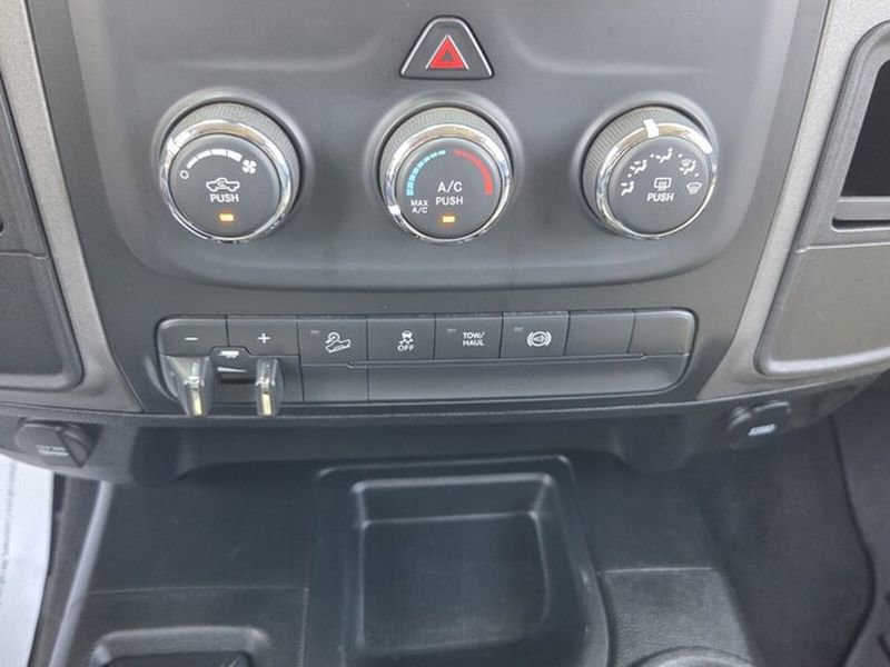 Used 2018 RAM 2500 Tradesman w/ Chrome Appearance Group AWD/4WD image 22