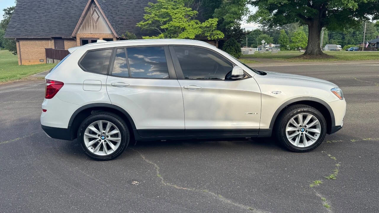Used 2017 BMW X3 sDrive28i RWD image 9