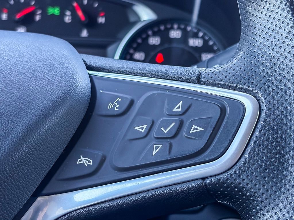 Used 2022 Chevrolet Equinox LS w/ LS Convenience Package image 19