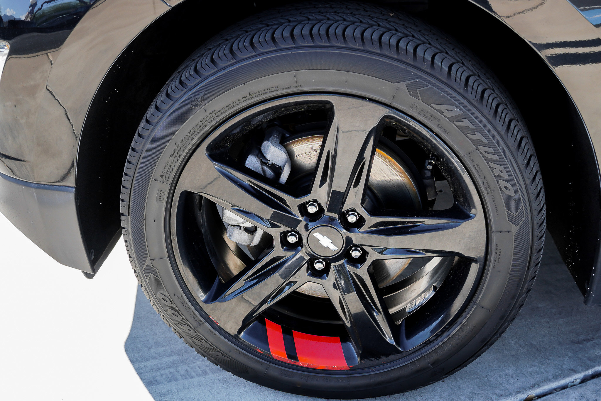 Used 2020 Chevrolet Equinox Premier w/ Premier Redline Edition image 12