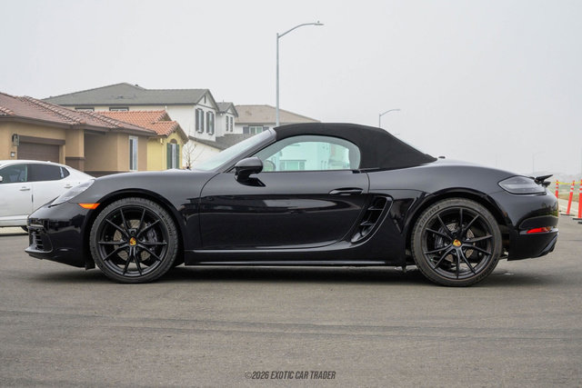 Used 2025 Porsche 718 Boxster image 19