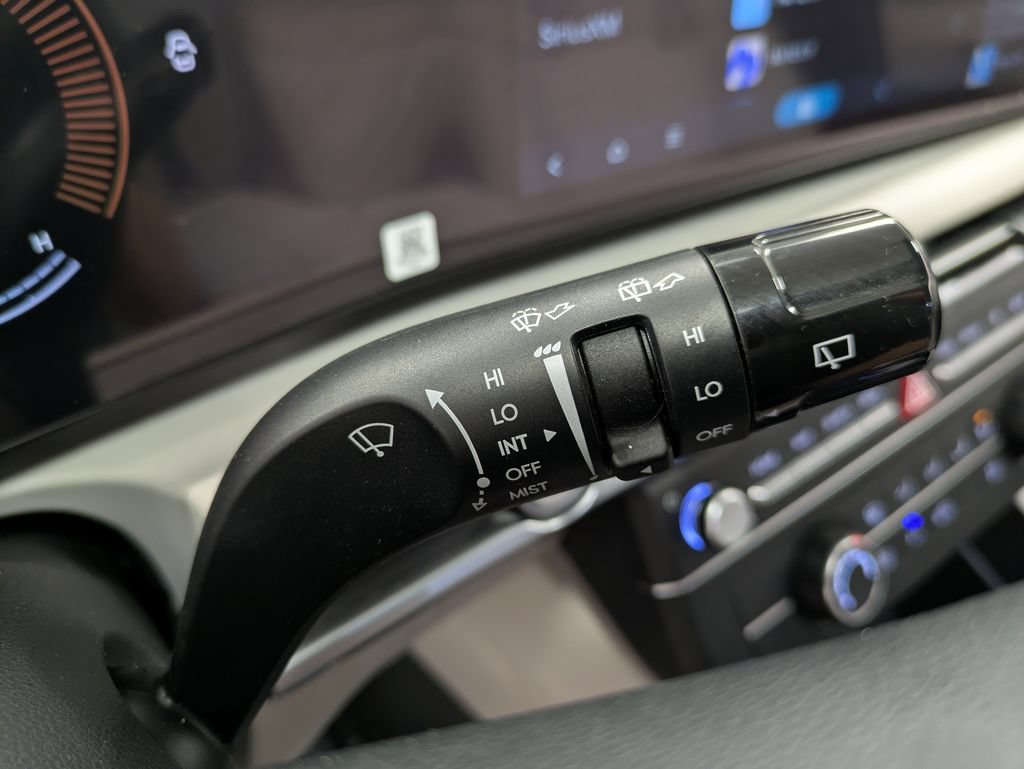 Certified 2025 Hyundai Tucson SE AWD/4WD image 19