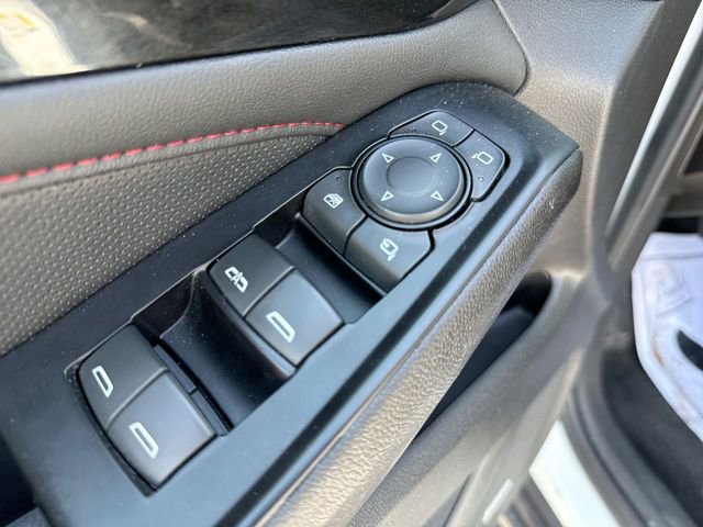 Used 2023 Chevrolet Traverse RS AWD/4WD image 13