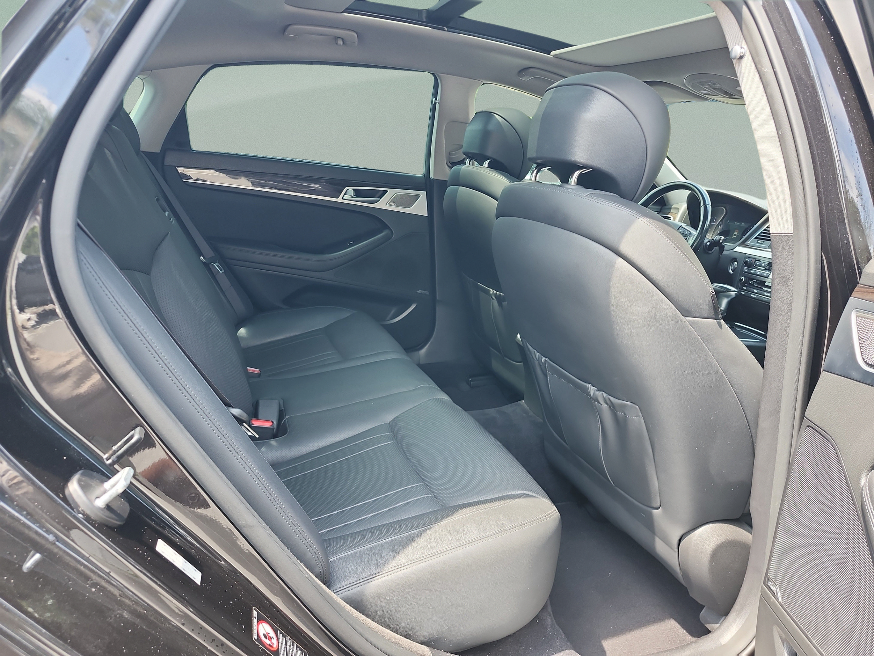 Used 2018 Genesis G80 3.8 w/ Option Group 02 RWD image 19