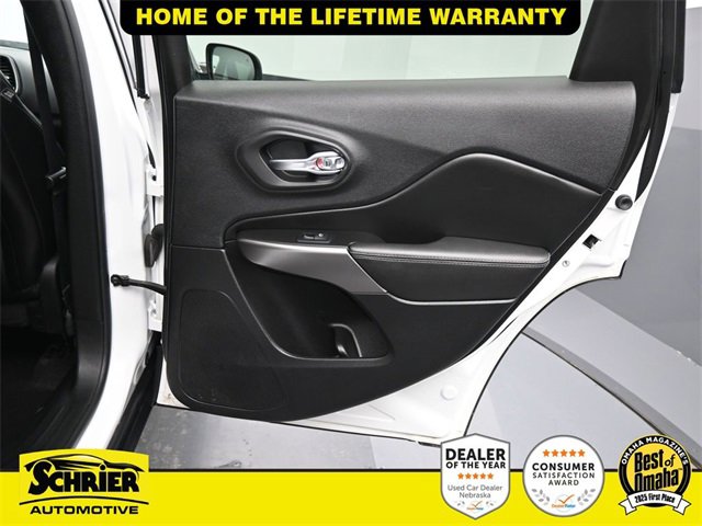 Used 2019 Jeep Cherokee Limited image 37