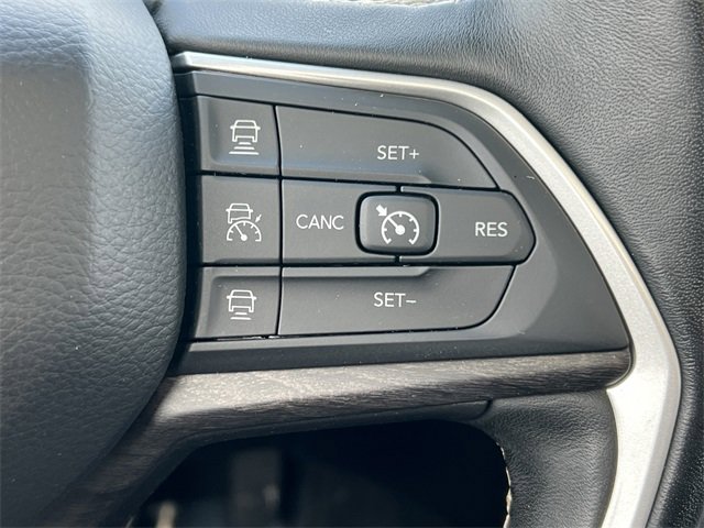 Used 2021 Jeep Grand Cherokee L Limited w/ Luxury Tech Group II image 26