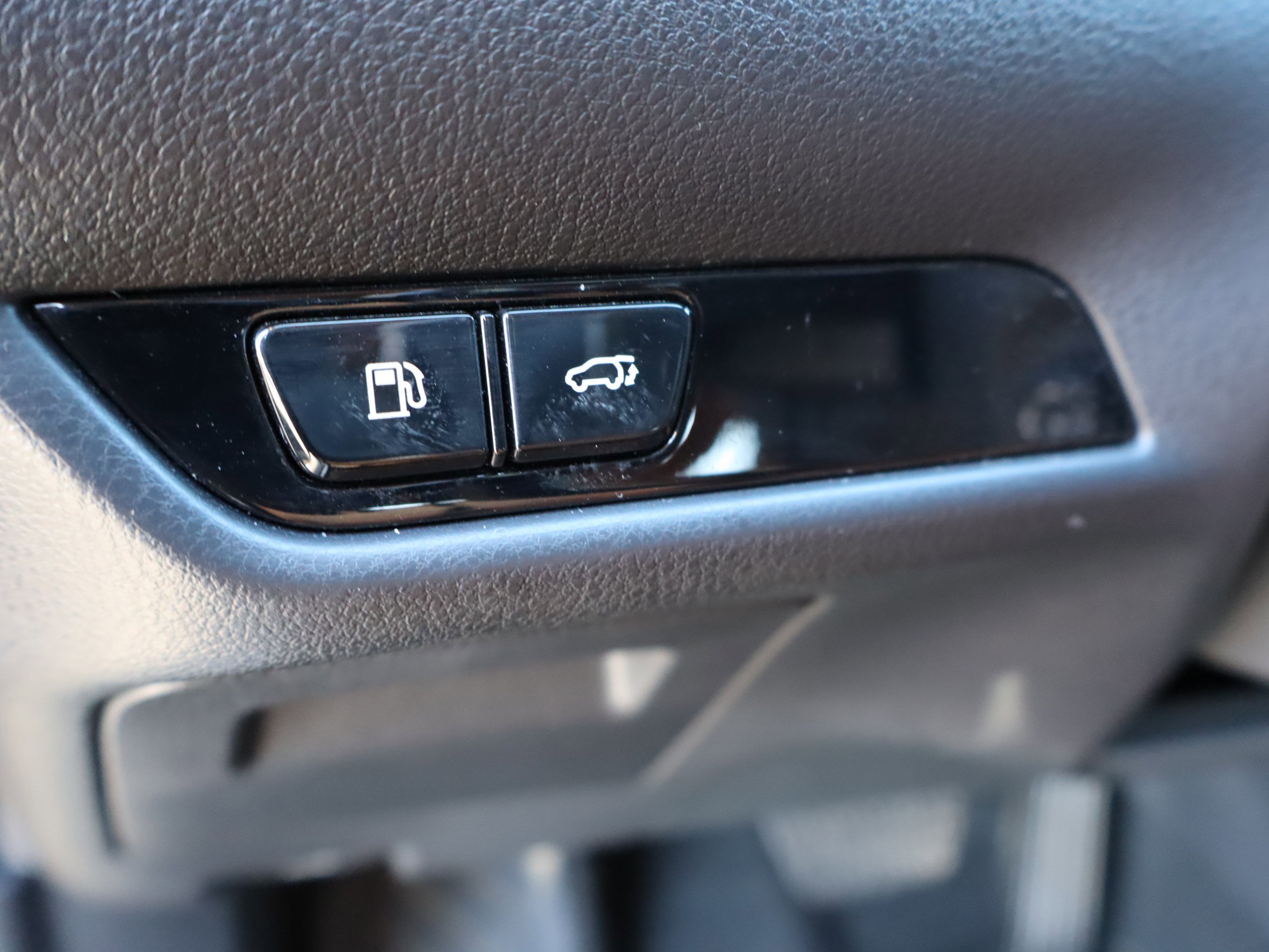 Used 2023 Lexus NX 250 FWD w/ Cold Area Package image 19