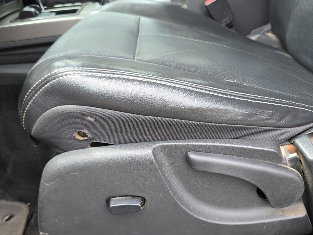 Used 2012 Jeep Liberty Limited Jet AWD/4WD image 29