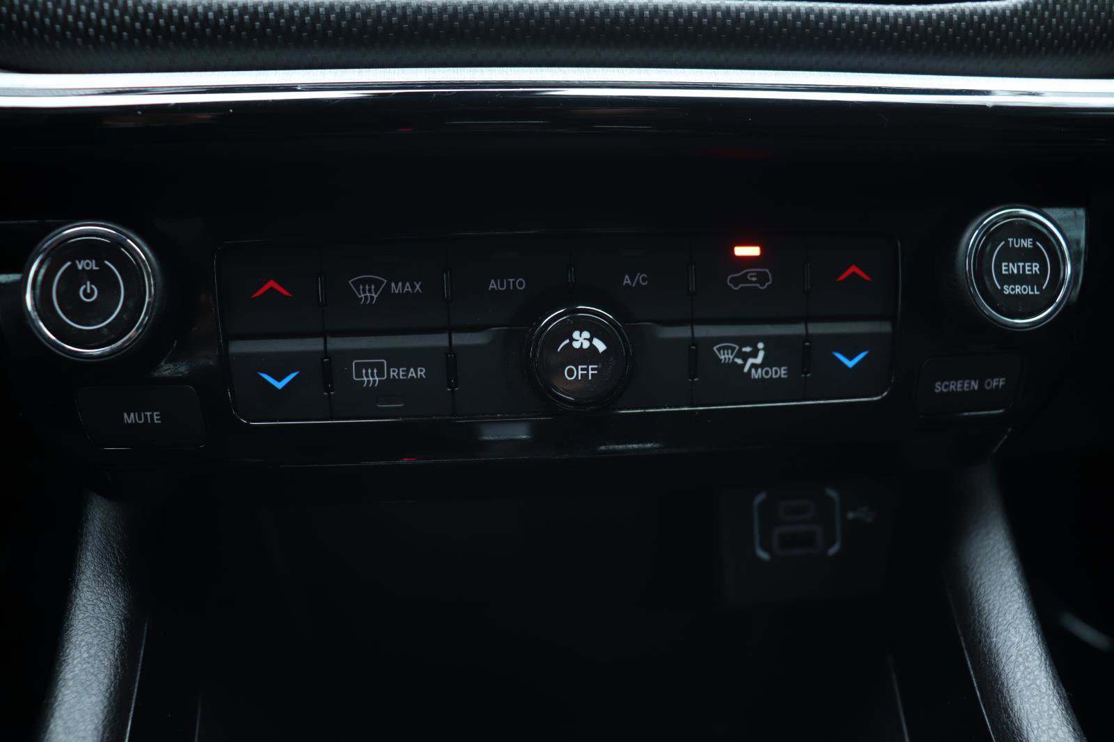 Used 2022 Jeep Compass Trailhawk image 35