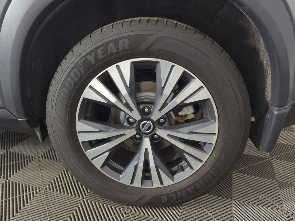 Used 2021 Nissan Rogue SV w/ Premium Package image 9