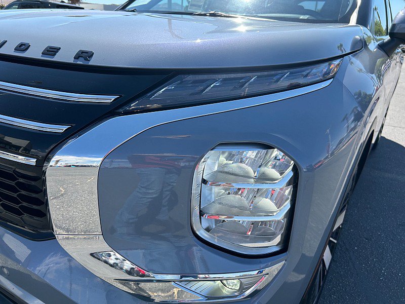 Used 2025 Mitsubishi Outlander SEL FWD image 8
