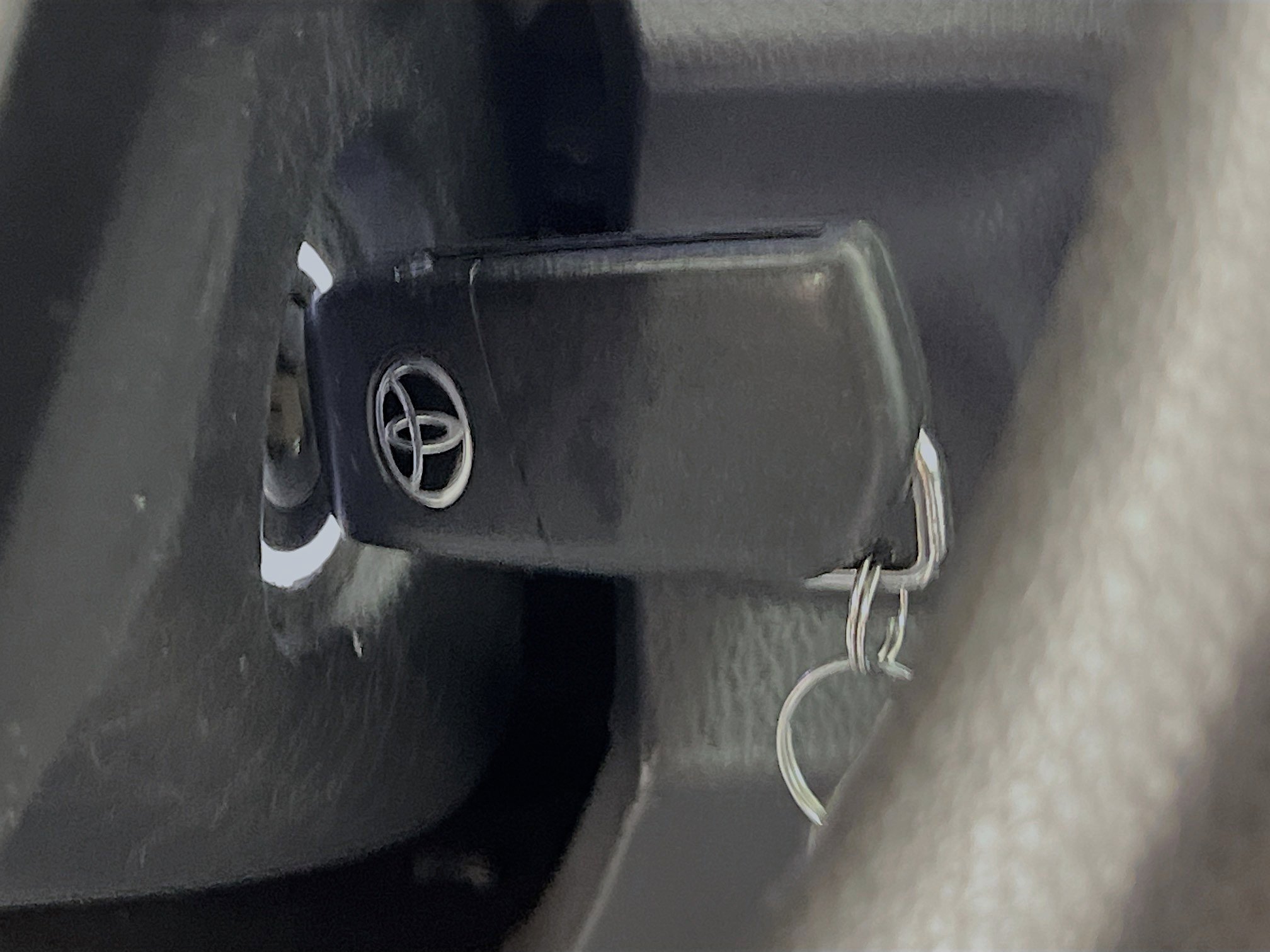 Used 2022 Toyota Camry LE FWD image 23