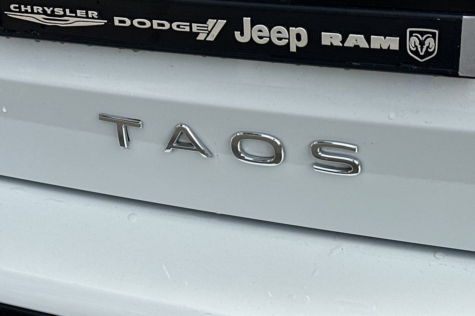 Used 2024 Volkswagen Taos S FWD image 25