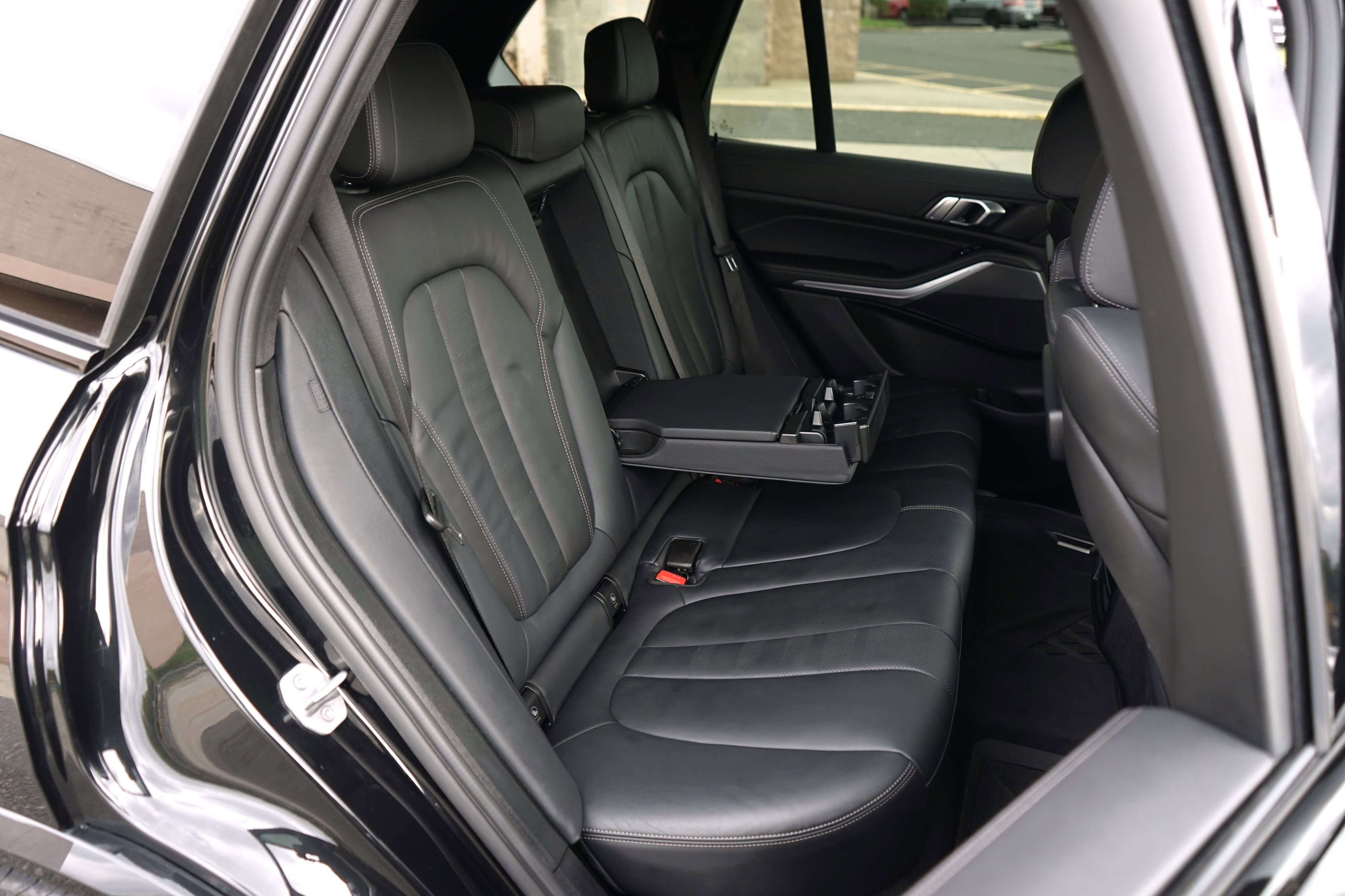 Used 2022 BMW X5 xDrive40i w/ M Sport Package AWD/4WD image 35