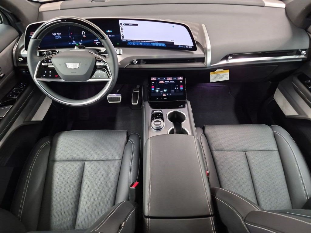 Certified 2026 Cadillac Vistiq Sport AWD/4WD image 10