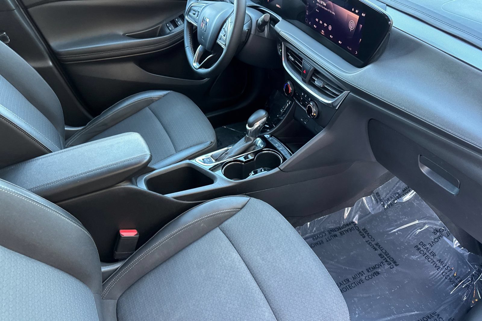 Certified 2024 Buick Encore GX Preferred FWD image 17