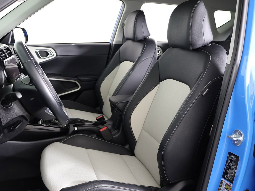 Certified 2023 Kia Soul GT-Line FWD image 28