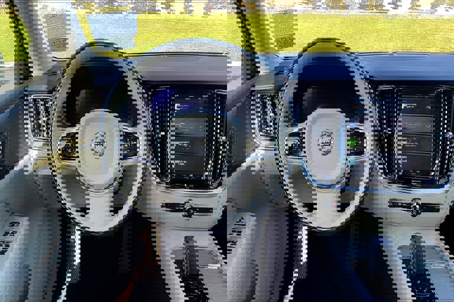 Used 2024 Volvo V60 B5 Cross Country Plus image 8